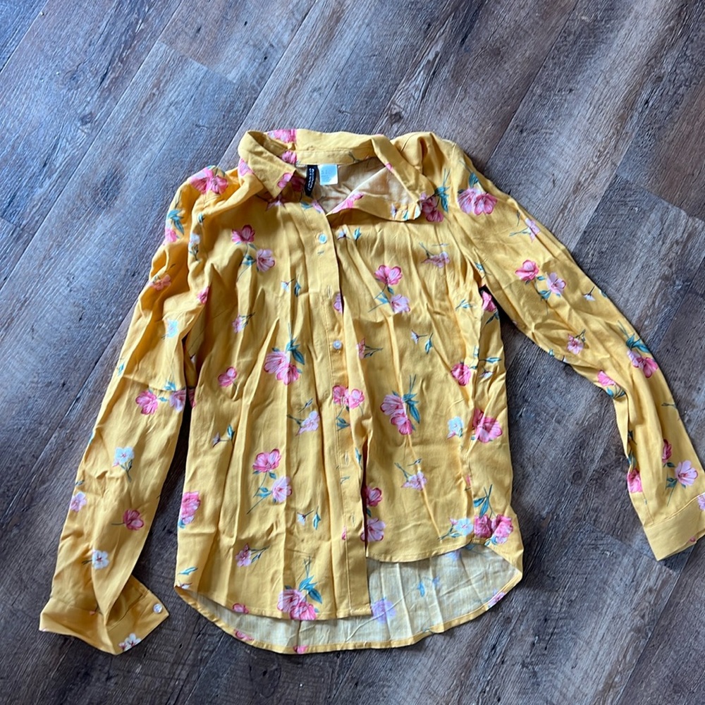 H&M Divided Yellow Floral